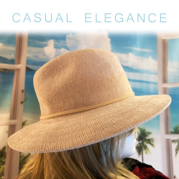 Super soft taupe fedora style hat with band and bow warm for fall OS - Picture 5 of 6